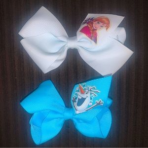 frozen theme Hair bows /Clips • FREE W BUNDLE